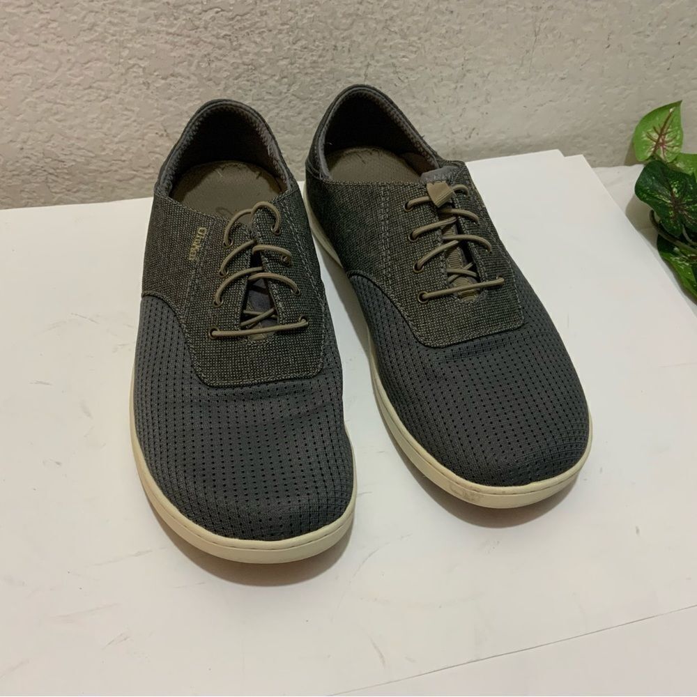 Olukai Men's Nohea Moku Slip On Shoes Charcoal Clay liknew size 8.5/ 41.5